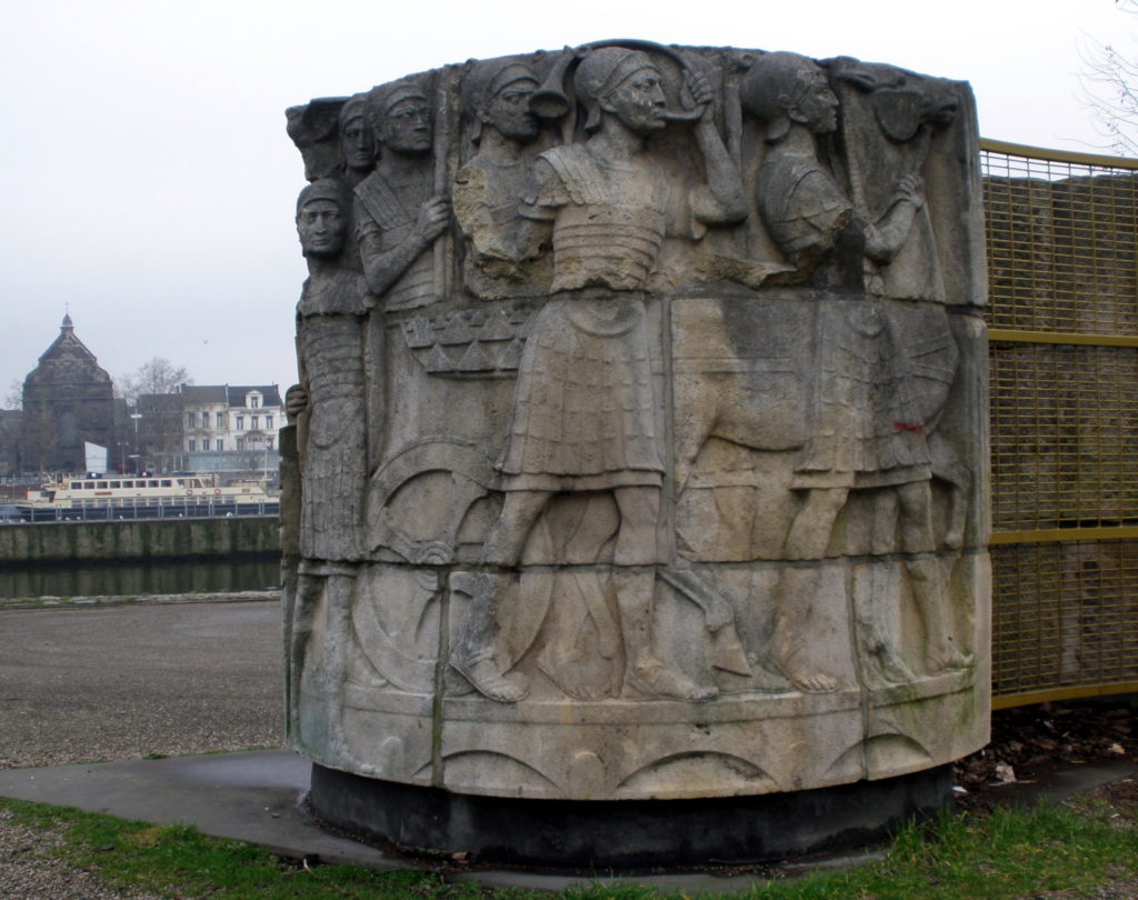Relief of the Roman army arriving in Maastricht, by Dutch sculptor Hendrik van den Eijnde. It can be found in the Griendpark.